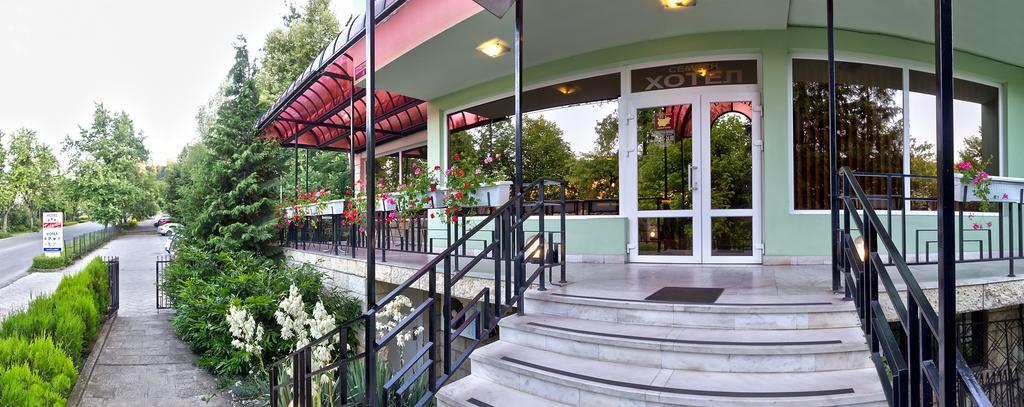Family Hotel Gabrova Dış mekan fotoğraf